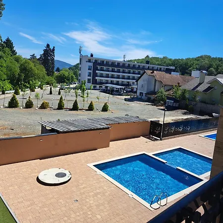 Slatinski Mir アパート *